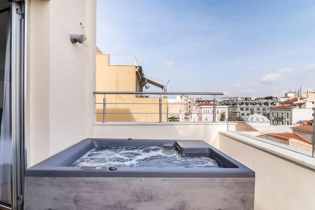 Апартаменты Heated Plunge Pool & Firepit Acropolis Penthouse Афины Экстерьер фото